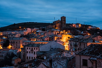 В красивом испанском городке Сепульведа продается исторический особняк
